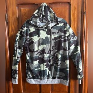 XXL - Lightweight Hoodie